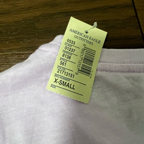 NWT American Eagle Outfitters Women's Graphic Short Sleeve T-Shirt in Lavender - Picture 6 of 6
